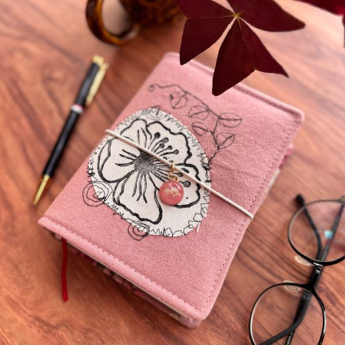 A6サイズ】ハンドメイド布製ノートカバー／手彫りスタンプ布パッチと