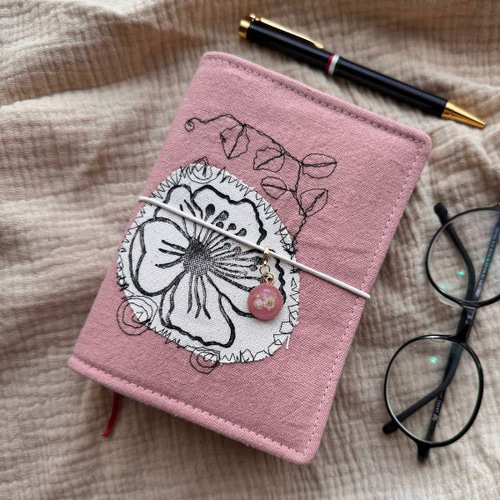 A6サイズ】ハンドメイド布製ノートカバー／手彫りスタンプ布パッチと