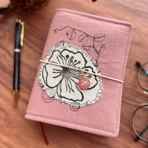 A6サイズ】ハンドメイド布製ノートカバー／手彫りスタンプ布パッチと