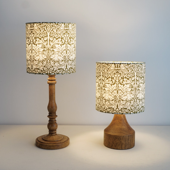 ◆HappyLamp◆S・Mサイズ/ウィリアムモリス/ブラザーラビット/オリーブ/テーブルランプ/スタンドランプ/秋限定 4枚目の画像