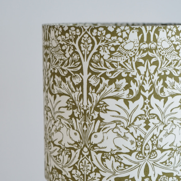 ◆HappyLamp◆S・Mサイズ/ウィリアムモリス/ブラザーラビット/オリーブ/テーブルランプ/スタンドランプ/秋限定 8枚目の画像