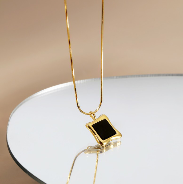 シンプル　高品質　大人女子　人気　ネックレス　ペンダント　シルバー925　SILVER925