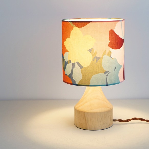 ◆HappyLamp◆Sサイズ/リバティ/マリナーズ・ティー・ガーデン/ピンク/スタンドランプ/秋限定2025 1枚目の画像