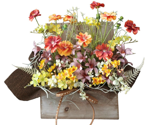 置物　（造花を飾る事も可能です）。 置物 （造花を飾る事も可能です）。