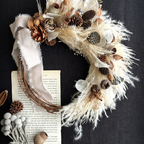 パンパスグラス×ルナリア×木の実 ドライフラワーリース 季節を届ける秋