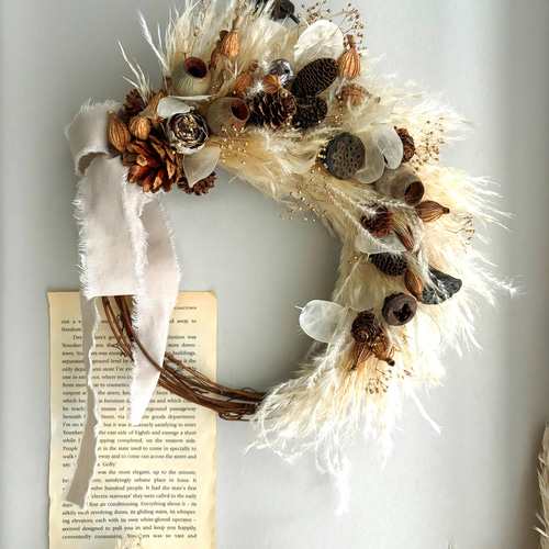 パンパスグラス×ルナリア×木の実 ドライフラワーリース 季節を届ける秋