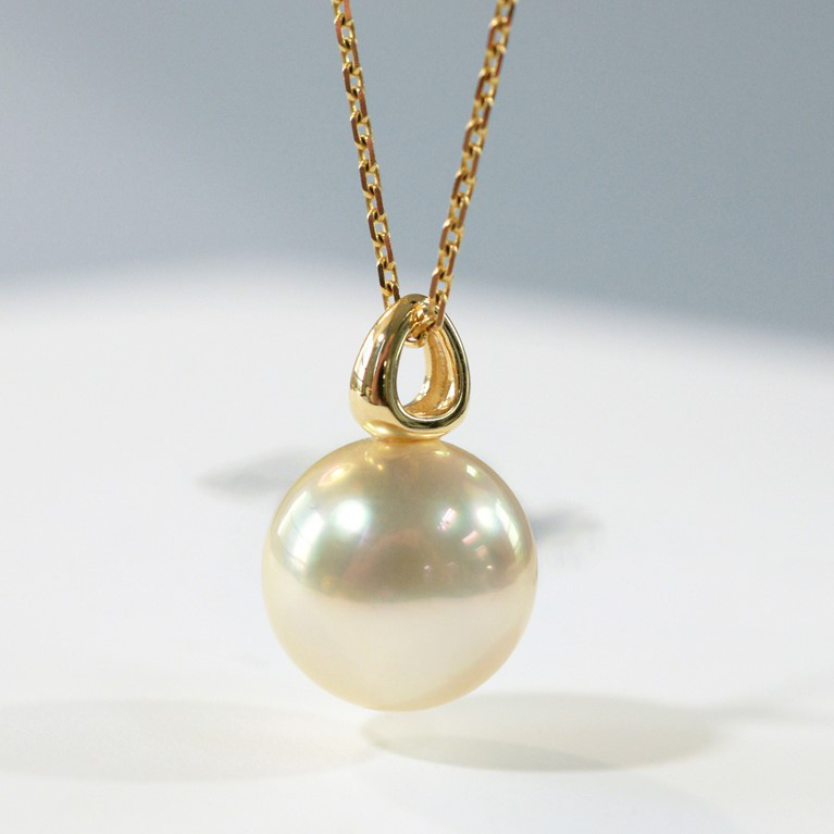 ルミナ ドライローズシリーズ 10～12mm 南洋天然ライトゴールドラウンドパールペンダント 18Kゴールドデザイン エレガント