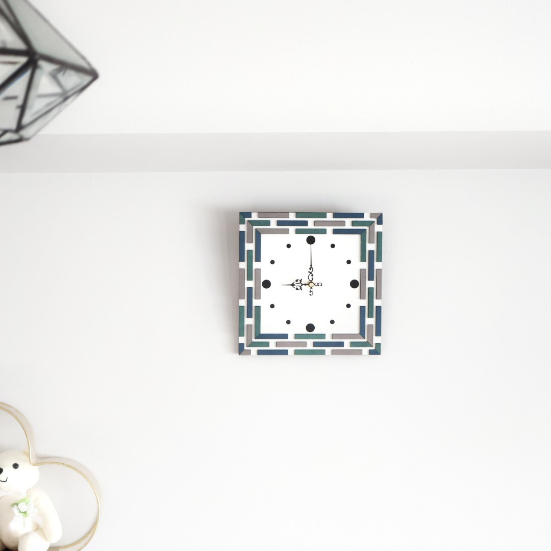 レンガ調の木製壁掛け時計　Mist　Moku Lab.