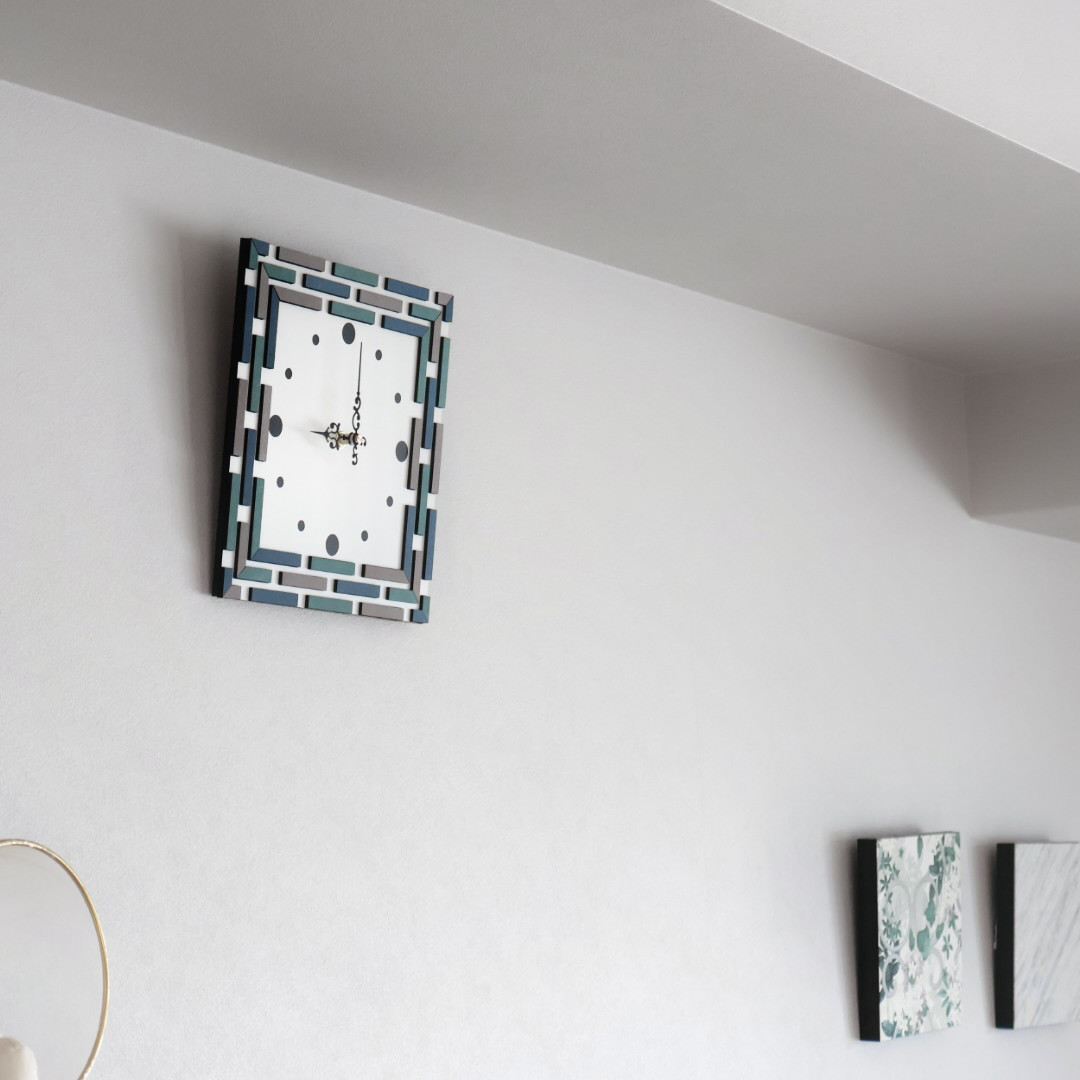 レンガ調の木製壁掛け時計　Mist　Moku Lab.