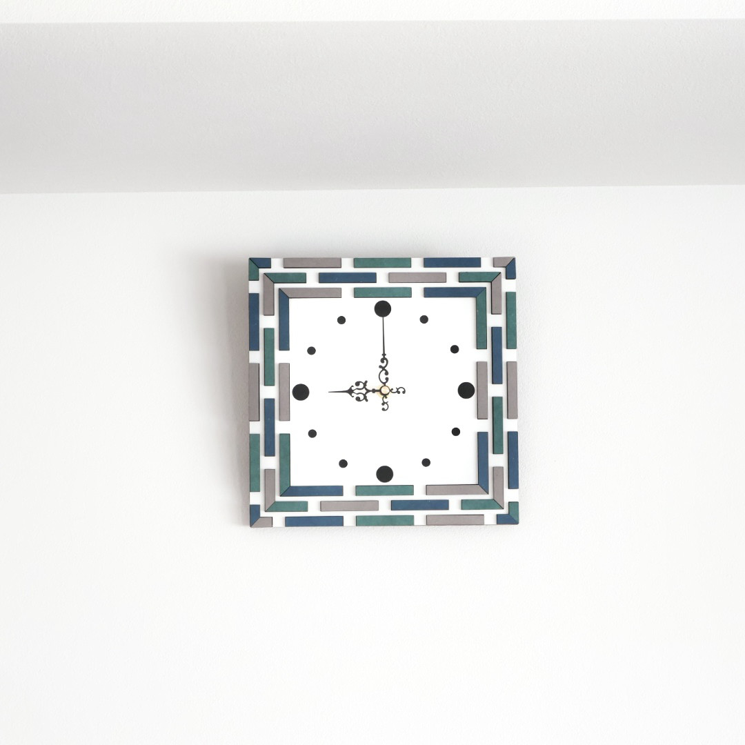 レンガ調の木製壁掛け時計　Mist　Moku Lab.