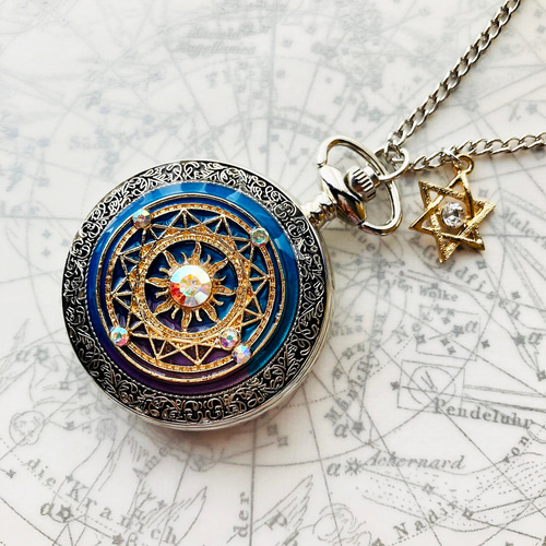 魔術師の懐中時計ー太陽の魔法陣☼ ネックレス・ペンダント sorarium