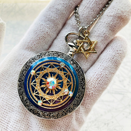 魔術師の懐中時計ー太陽の魔法陣☼ ネックレス・ペンダント sorarium
