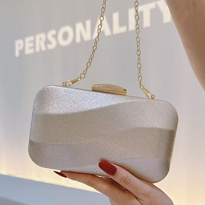 ♡クラッチバッグ　可愛いパーティーバッグ9～14日届け送料込み