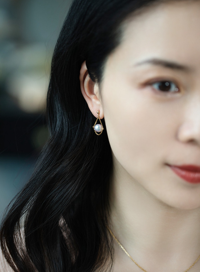 ルミナチェンチーシリーズ 18Kゴールドイヤリング 7.5-8mm 日本製アコヤ真珠 高品質スタッドイヤリング 万能スタイル