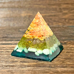 3cm】ミニピラミッド型オルゴナイト ペリドット その他置物 毘殊