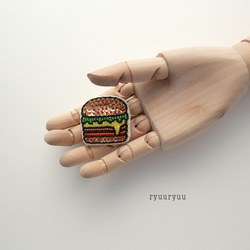 流流ハンドメイドキット073「ハンバーガーブローチ」 1枚目の画像