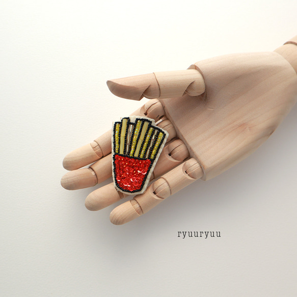 流流ハンドメイドキット074「ポテトブローチ」 1枚目の画像