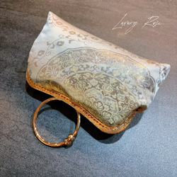 9月新作！気品漂う優しいゴールドオーロラ引箔加工【宝相華柄】最高級西陣帯バッグ　フォーマルバッグ　パーティーバッグ 9枚目の画像