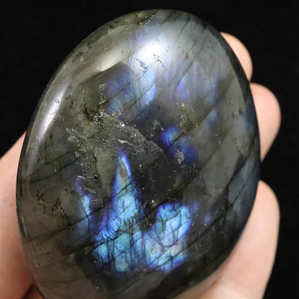 マダガスカル産 ラブラドライト 60mmパームストーン 111.4g #81945