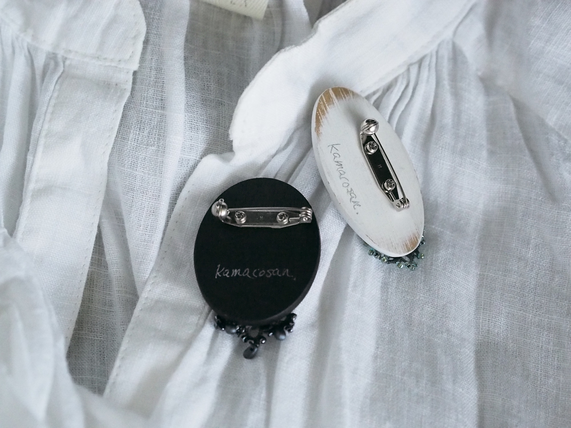 夜の森のブローチ【黒A】