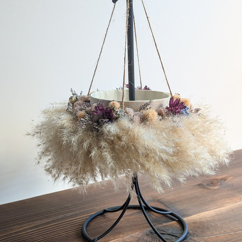 (送料無料)ドライフラワークレッセントリース　パンパスグラスと、 パンパスグラスのリース 置き型フライングリース ドライフラワーリース