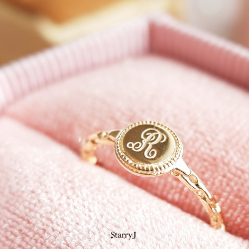 自分だけの特別シグネット - イニシャル リング 刻印 指輪 鏡面仕上げ