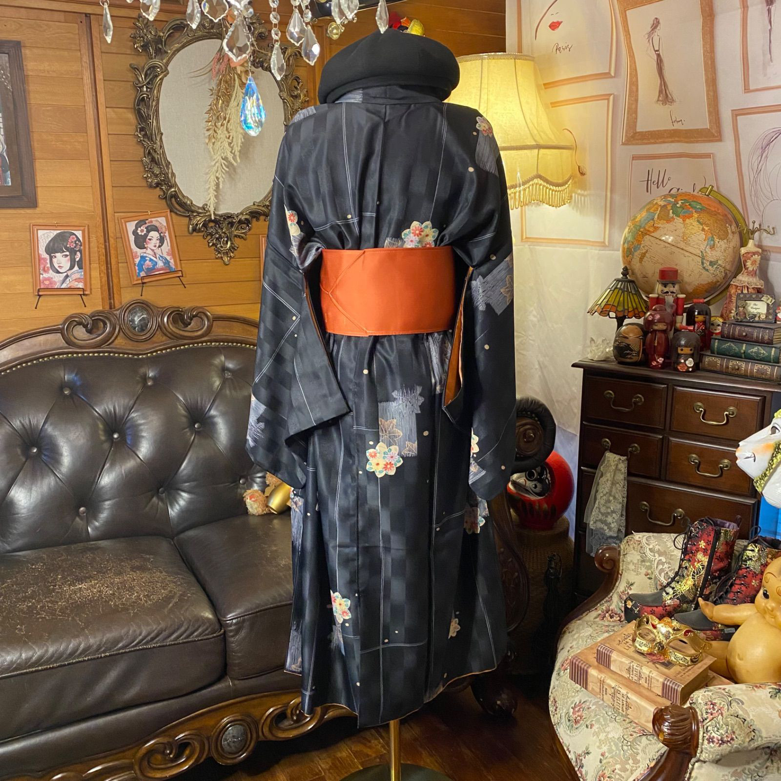 着物リメイク セミロング ワンピース｜洗える化繊素材＆名古屋帯 深い墨黒の地に、愛らしい花文  KW-1075