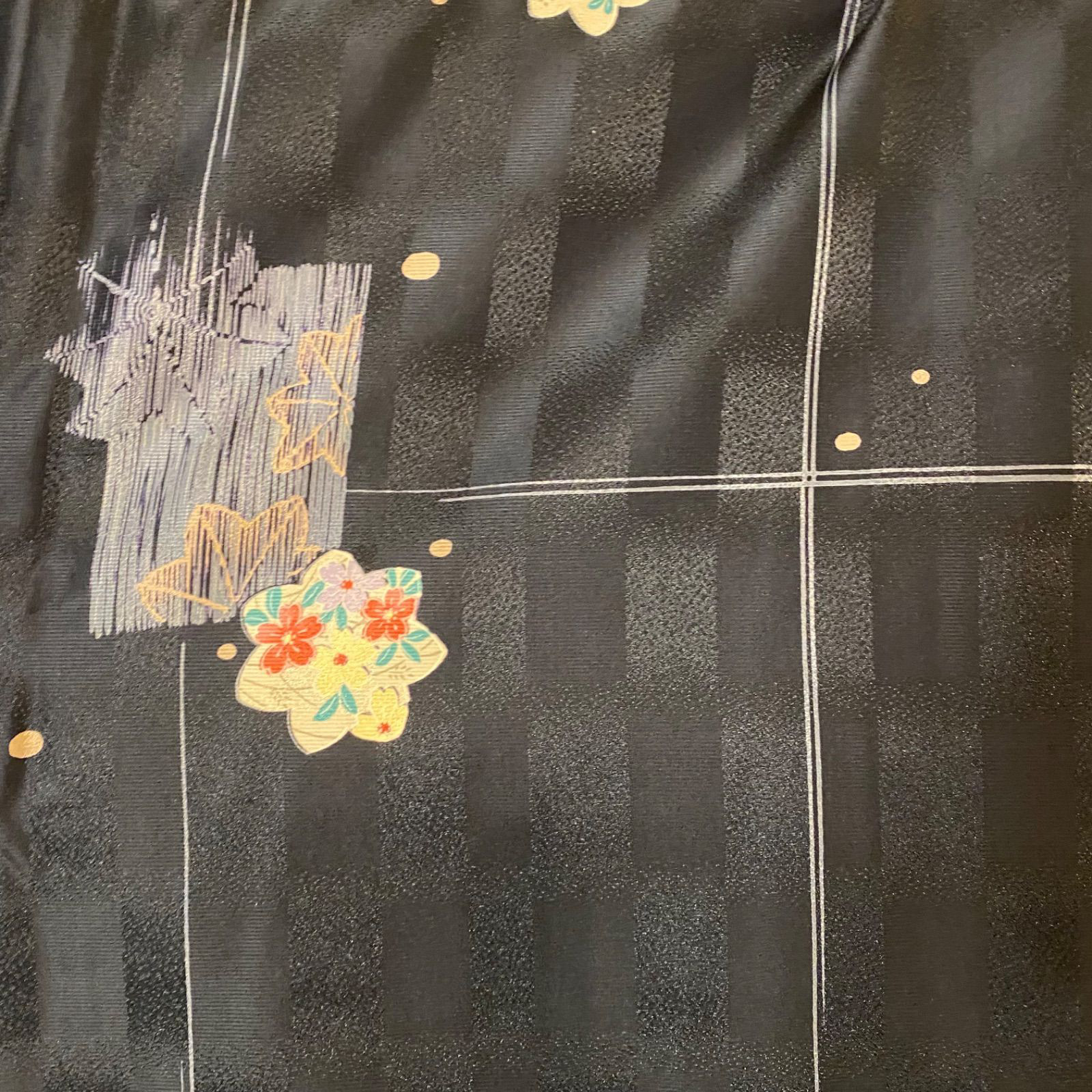 着物リメイク セミロング ワンピース｜洗える化繊素材＆名古屋帯 深い墨黒の地に、愛らしい花文  KW-1075