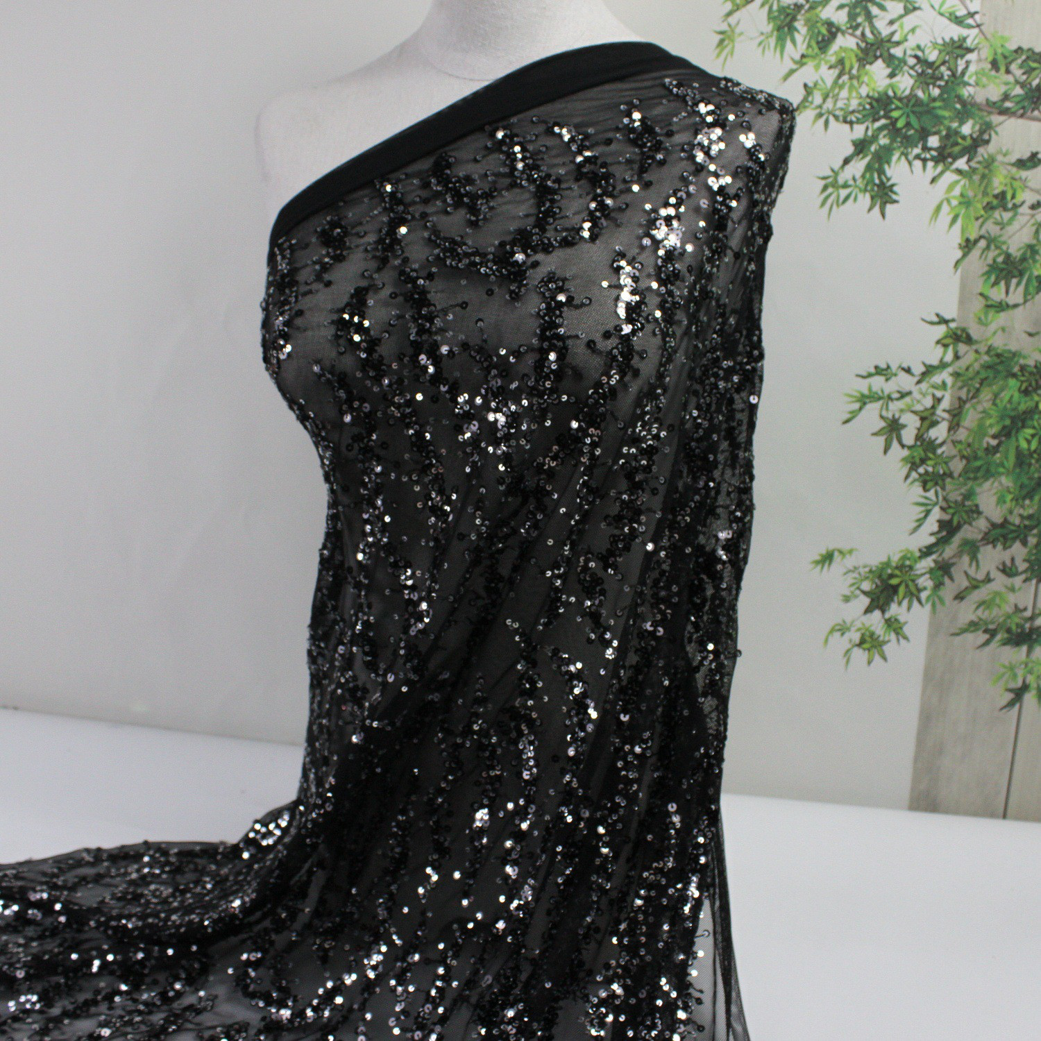 スパンコールメッシュレース ブラック 135cm*4.5m