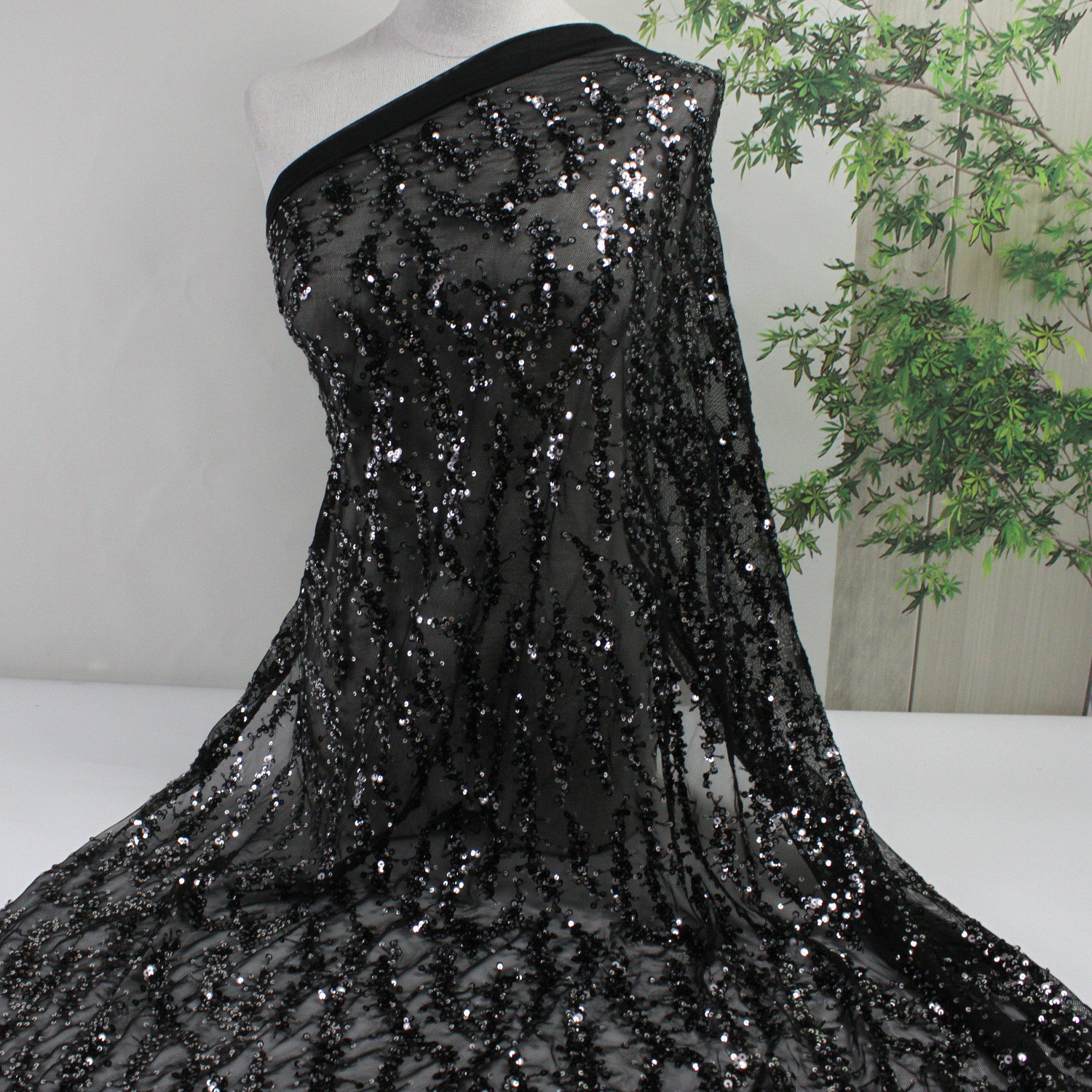 スパンコールメッシュレース ブラック 135cm*4.5m