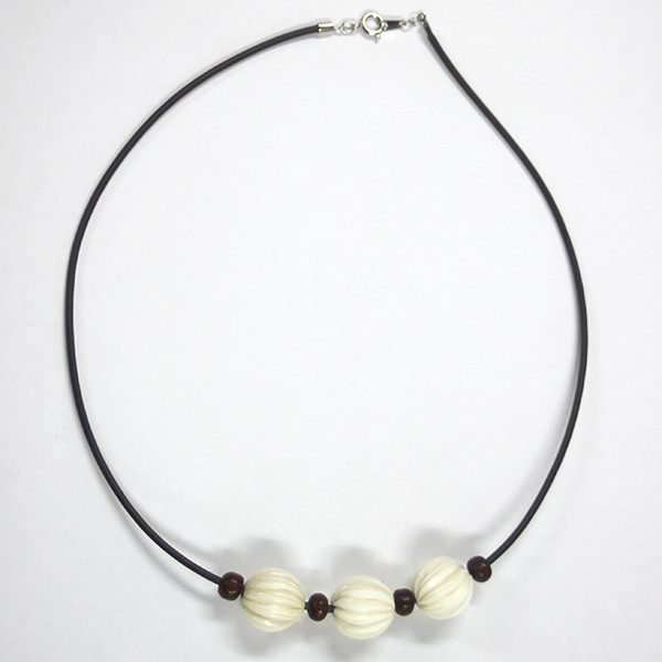 【本象牙】革紐ペンダント・スジ彫り16.5mm3連（No.Z_PN014）※現品限り