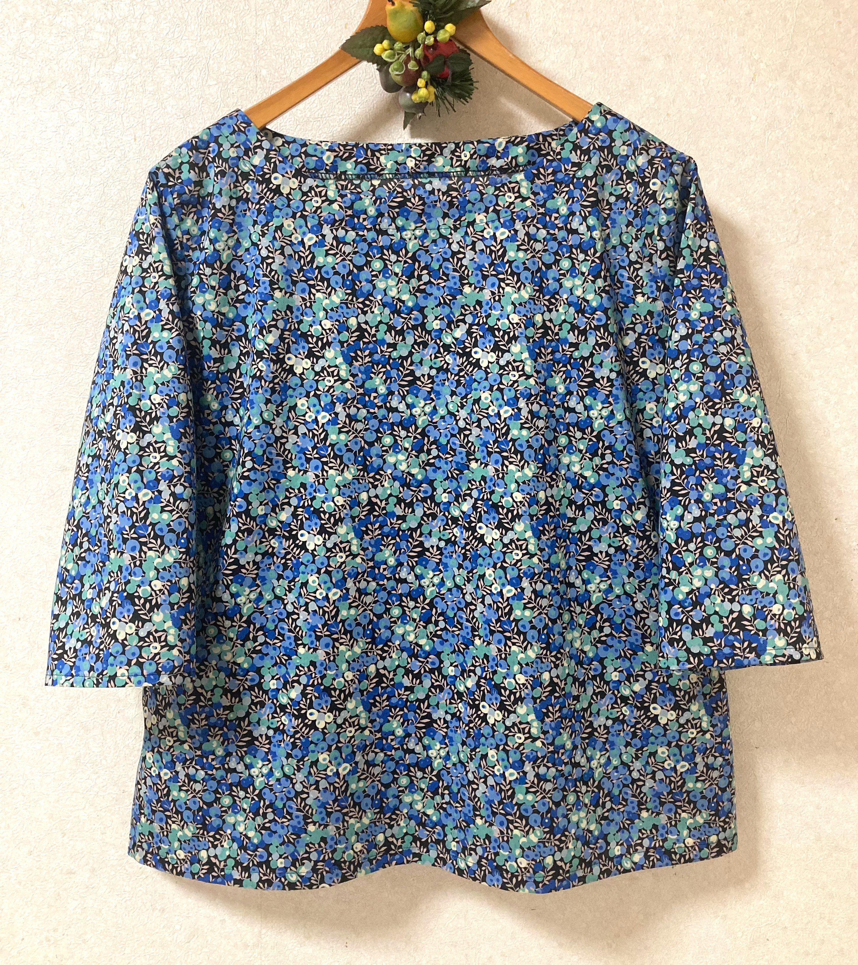 ＊受注製作 リバティ　ウィルトシャー(ブルー＆ブラック)ブラウス