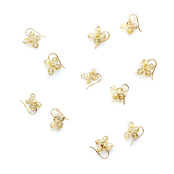 送料無料【14kgf／ルチルクォーツ】フラワーピアス　ゴールド　フック　天然石  華奢　シンプル　ルチルクウォーツ 9枚目の画像