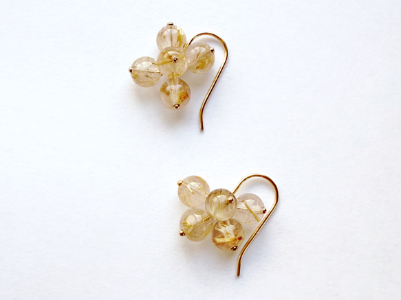 送料無料【14kgf／ルチルクォーツ】フラワーピアス　ゴールド　フック　天然石  華奢　シンプル　ルチルクウォーツ 7枚目の画像