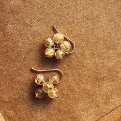送料無料【14kgf／ルチルクォーツ】フラワーピアス　ゴールド　フック　天然石  華奢　シンプル　ルチルクウォーツ 11枚目の画像