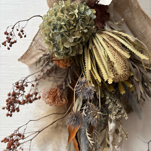 紫陽花と野バラの実ドライフラワースワッグ 秋のスワッグ スワッグ