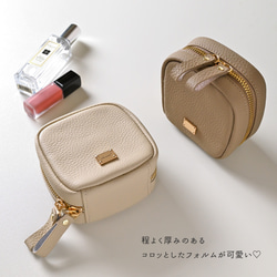 スクエア ミニ リップポーチ 【 本革 ニュアンス ネームプレート Simple 】 コスメ 化粧ポーチ HN17A 2枚目の画像