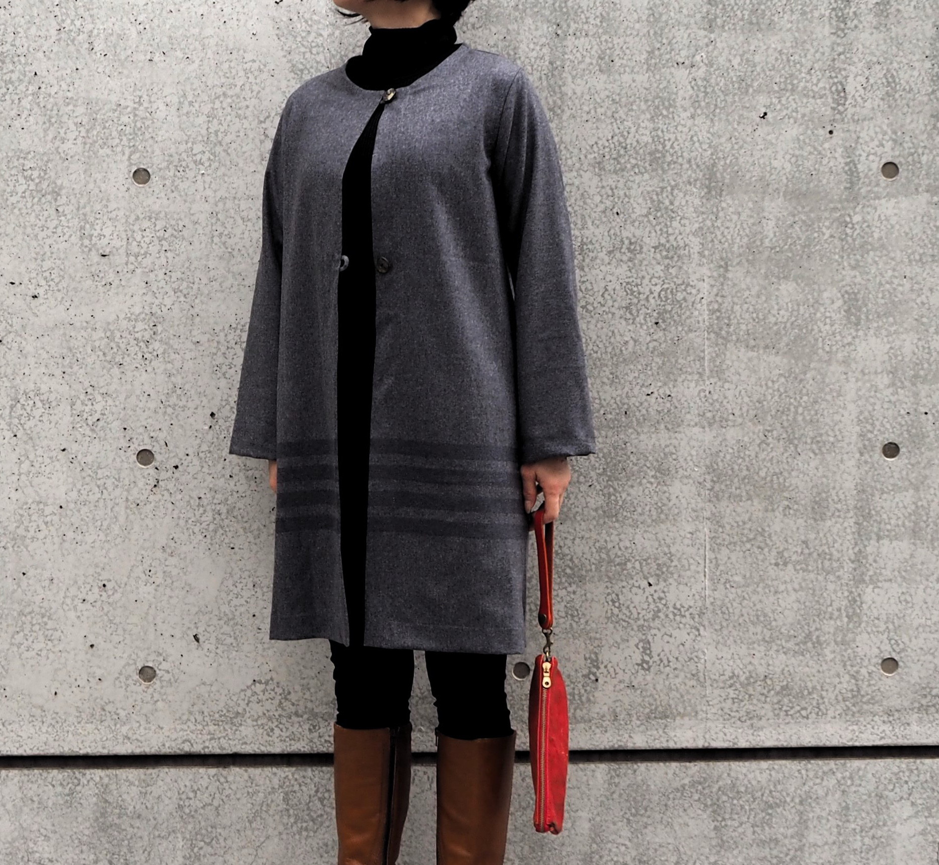 イタリア製ウールグレー　パネルストライプノーカラーハーフコート