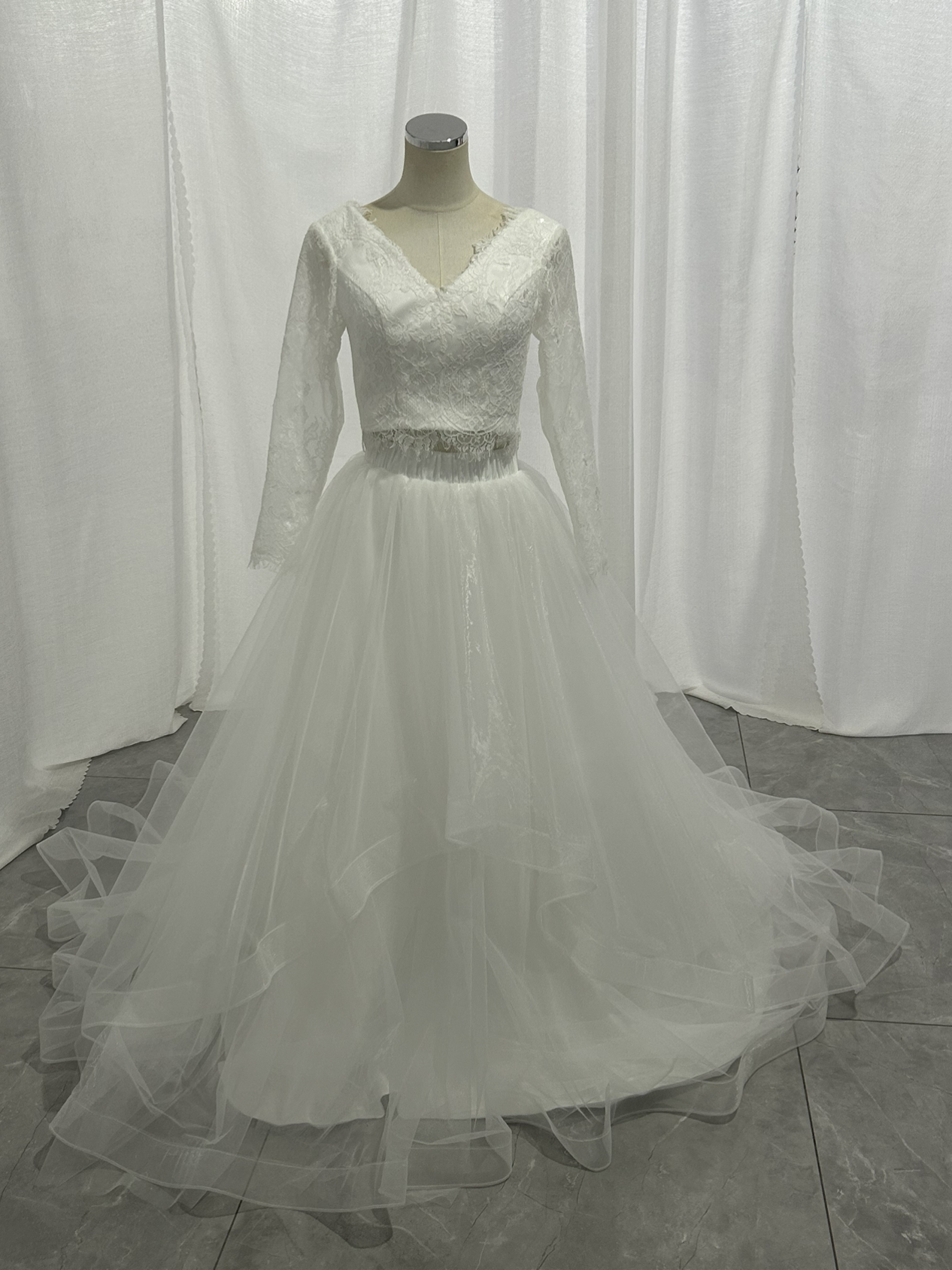 ウェディングドレス セパレート Vネック 長袖 大人っぽい エレガント スレンダーライン 二次会