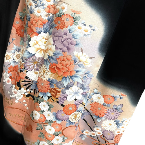 ナツ】着物リメイク 黒留袖 駒刺繍 枝花文 暈し 金彩 ドレス ナツ