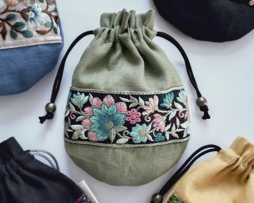 インド刺繍リボン　巾着ポーチ インド刺繍リボンの巾着ポーチ【green×black】 巾着袋 watamofu 通販