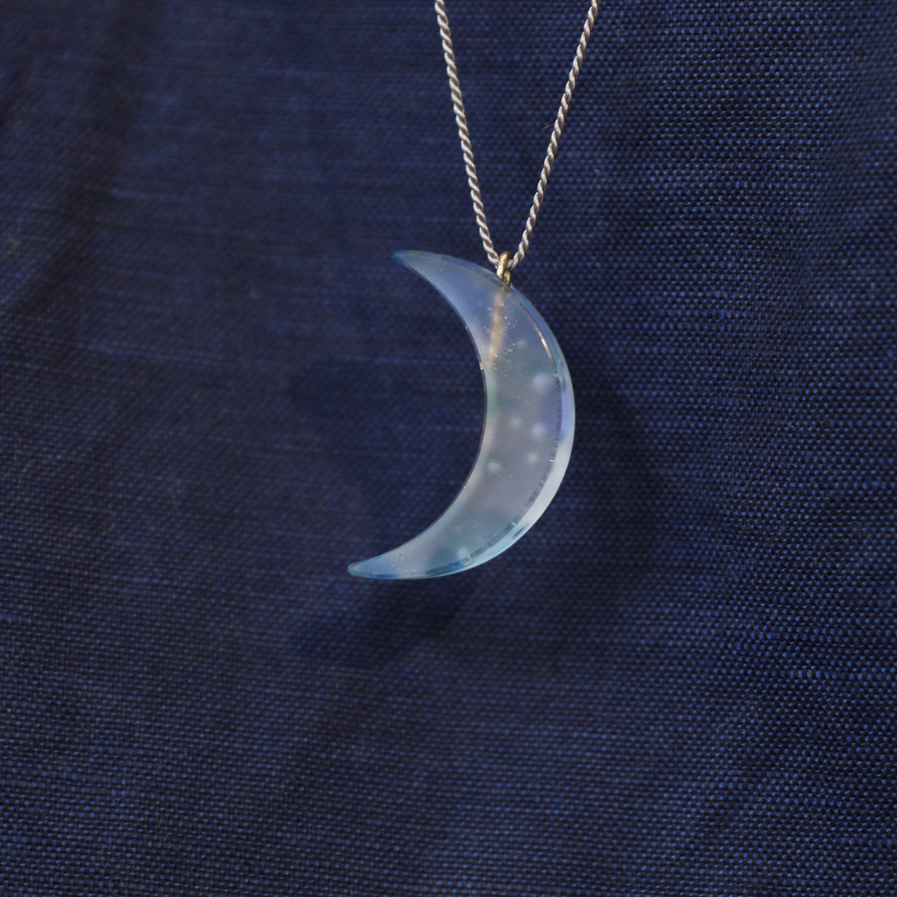 ガラスの月のネックレス・ペンダント(cbl-002)