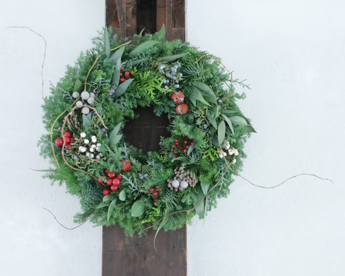 フレッシュ針葉樹のクリスマスリース「実り」 ドライフラワー chainon