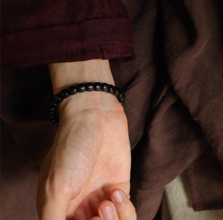 天然黒檀木 筒玉ブレスレット｜贈り物用 男女兼用 *手作り【天然素材】