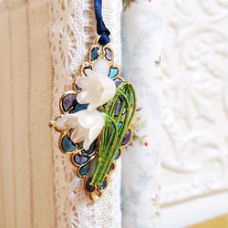 すずらん灯』 しおり ステンドグラス風 水引 ブックマーカー しおり