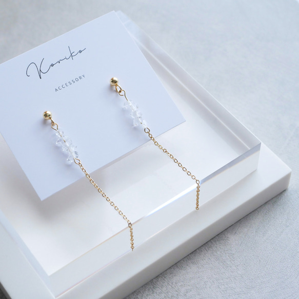 ハーキマーダイヤモンド ロングチェーンピアス　天然石 　小ぶり　水晶　クォーツ　サージカルステンレス　金属アレルギー対応 5枚目の画像