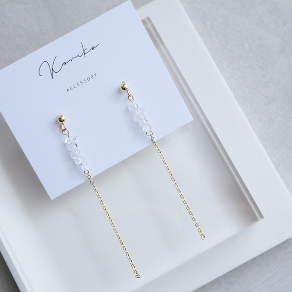 ハーキマーダイヤモンド ロングチェーンピアス　天然石 　小ぶり　水晶　クォーツ　サージカルステンレス　金属アレルギー対応 3枚目の画像