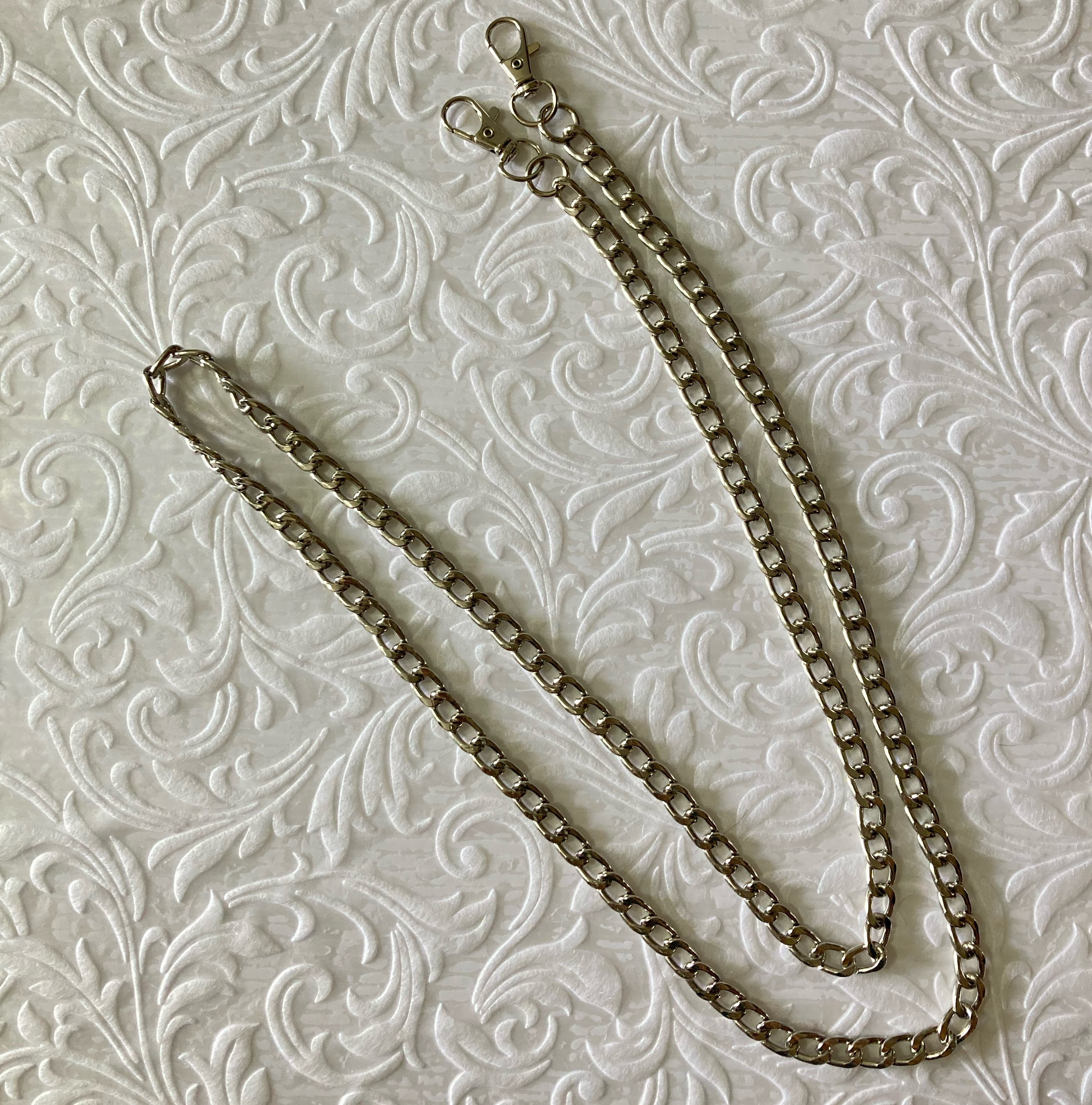 水色と透明のビーズバッグ