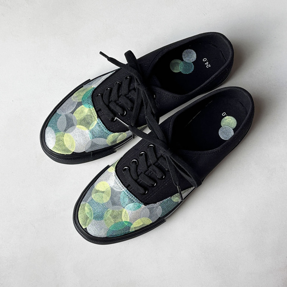 スニーカー「オリーブBH」グリーン系ドット作品！レディース 2E【22.5〜25cm】受注制作 1枚目の画像