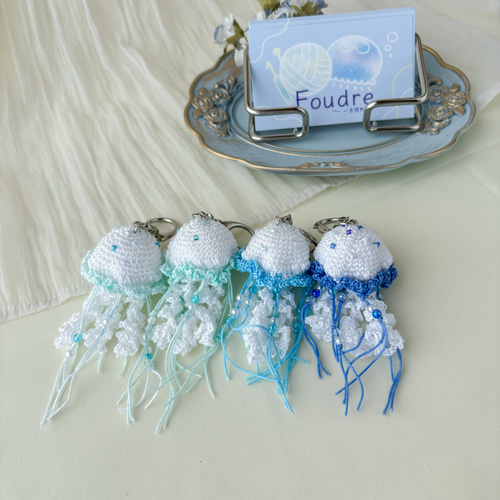 Marine Glow✨】クラゲのあみぐるみキーホルダー あみぐるみ Foudre